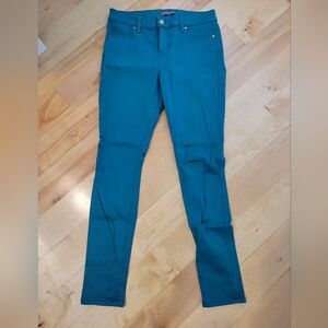 Turquoise size 8 Level 99 skinny pants